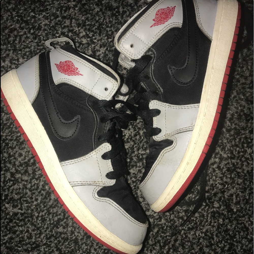 boys Air Jordan 1